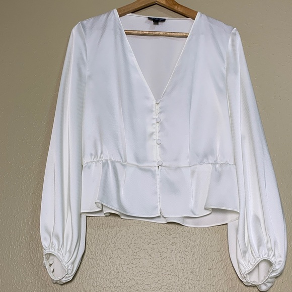Topshop Tops - Topshop Women’s Button Cropped Long Sleeve Peplum Blouse Ivory Satin Size US‎ 6